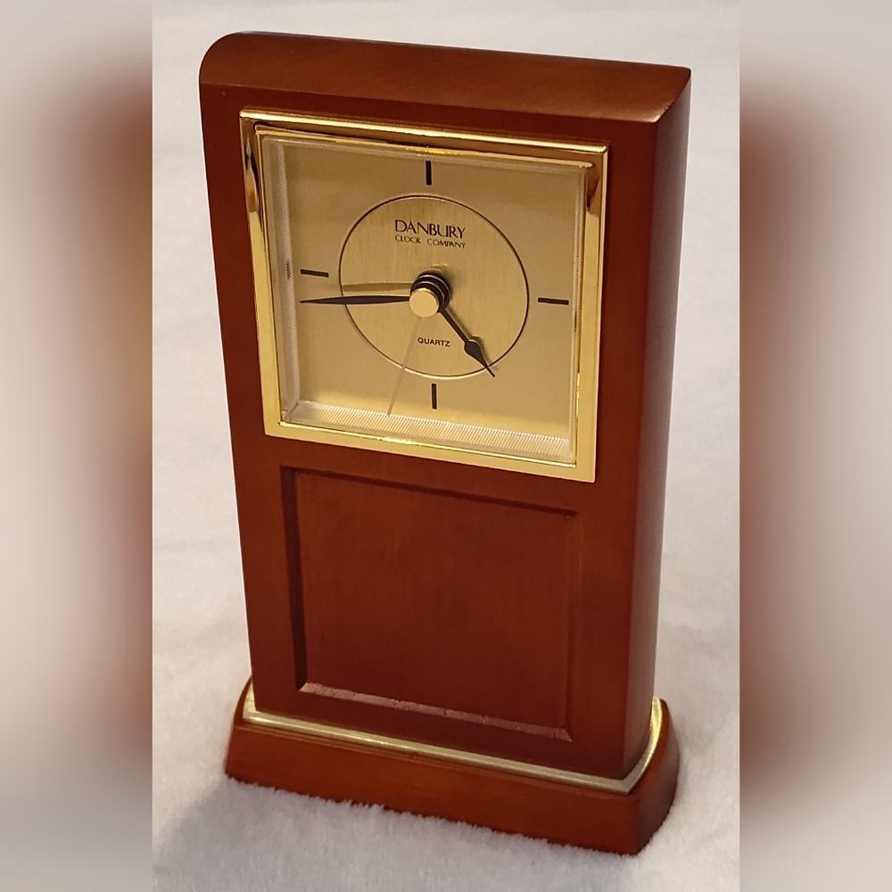 NEW!! Vintage THINGS REMEMBERED Mantel Clock